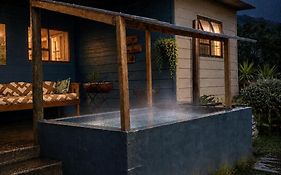 11 Mountain Stream Hot Tub Self Catering